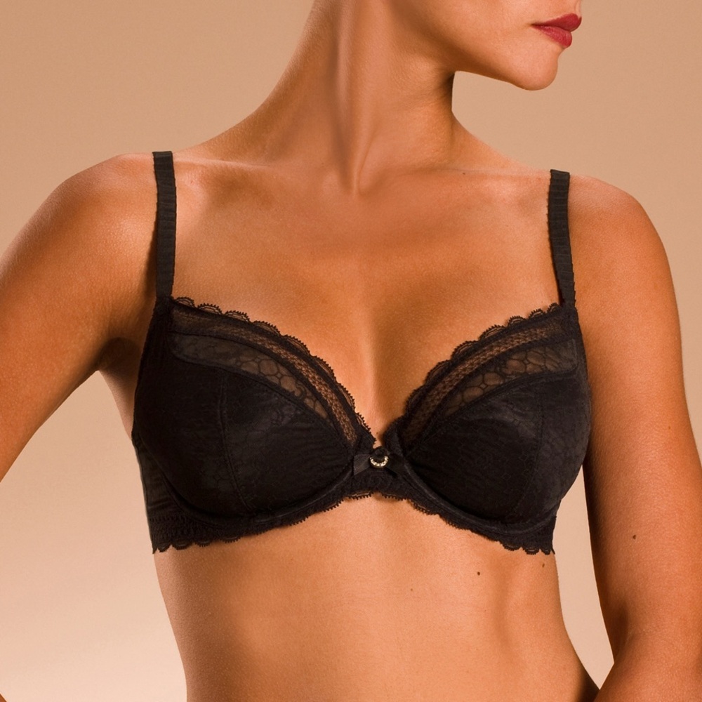 Chantelle C Chic Sexy Wired Bra Size 40D Black Plunge Style 3641 Unpadded Mesh